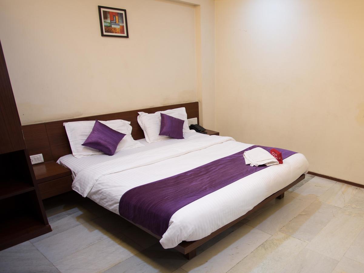 Oyo 13771 Executive Residency Hotel Pune Bagian luar foto
