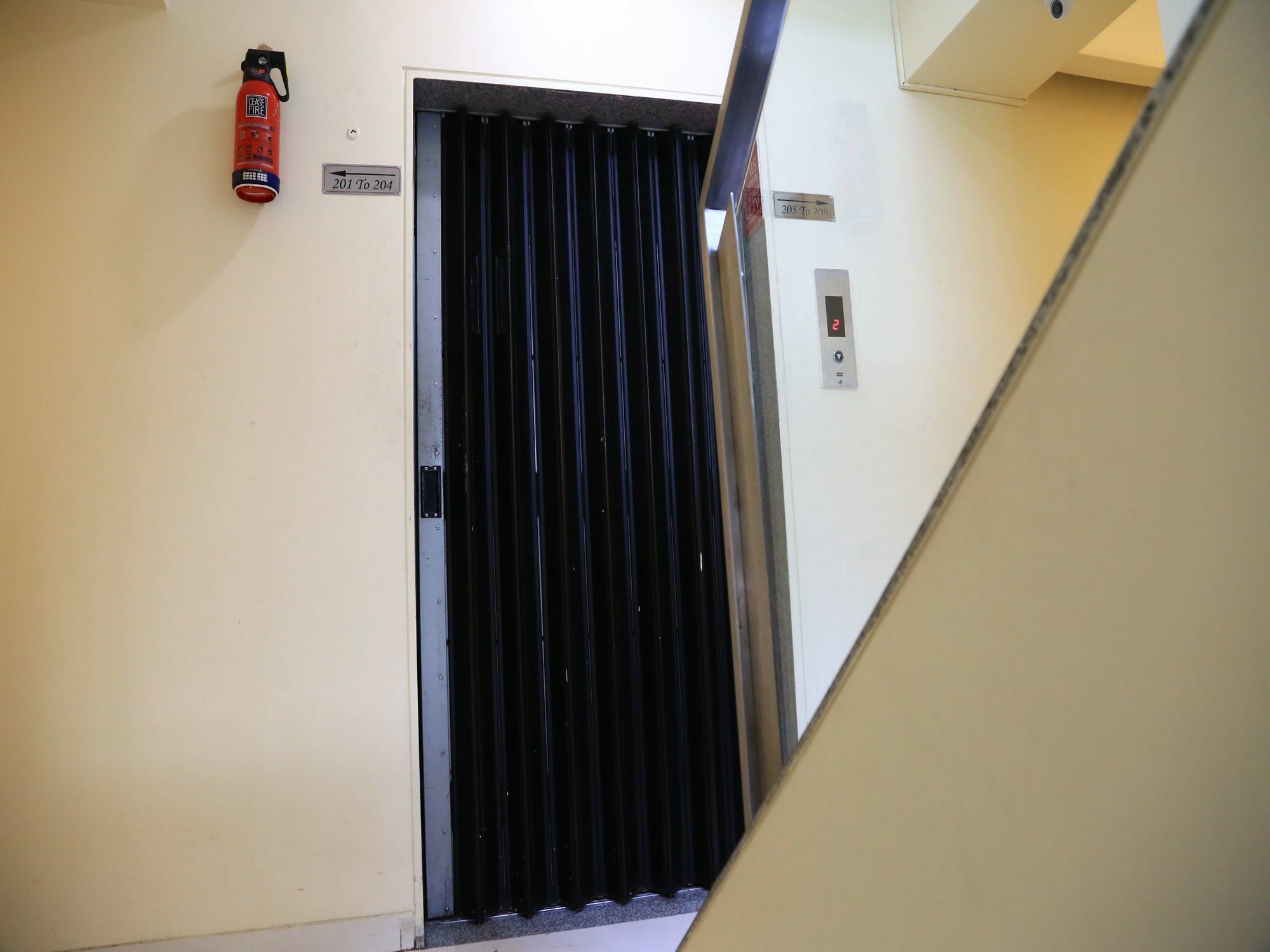Oyo 13771 Executive Residency Hotel Pune Bagian luar foto