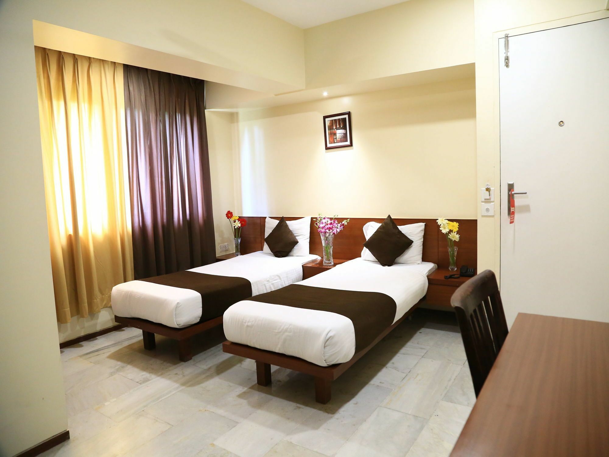 Oyo 13771 Executive Residency Hotel Pune Bagian luar foto
